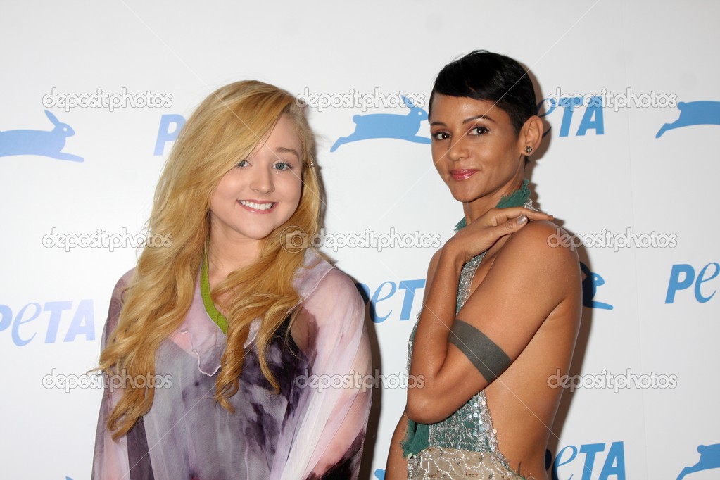 Persia White, daughter – Stock Editorial Photo © Jean_Nelson #26130635