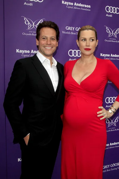 Ioan Gruffudd, Alice Evans — Stock Photo, Image