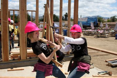 Kimberly matula, ara sokakta fabrikaları