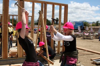 Kimberly matula, ara sokakta fabrikaları