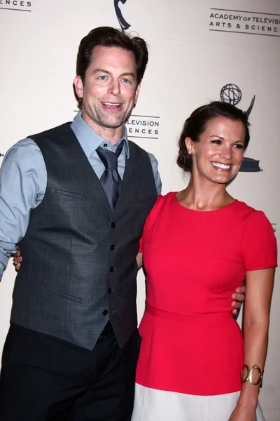 Michael Muhney, Melissa Claire Egan — Foto Stock