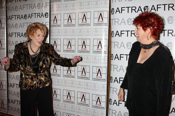 Jeanne Cooper & Marcia Wallace — Photo