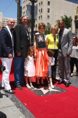 Pitbull, Gergory Nava, Emme Anthony, Jennifer Lopez, Max Anthony, Jane Fonda, Keenan Fildişi Wayans