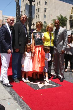 Pitbull, Gergory Nava, Emme Anthony, Jennifer Lopez, Max Anthony, Jane Fonda, Keenan Fildişi Wayans