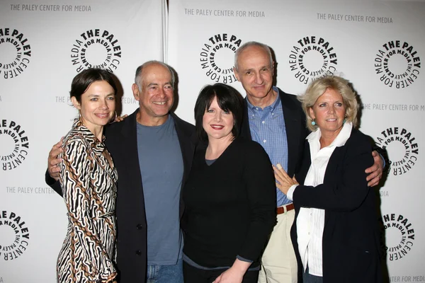 Justine Bateman, Gary David Goldberg, Tina Yothers, Michael Gross, and Meredith Baxter — Stock Photo, Image