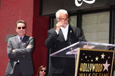 Bryan Cranston, John O'Hurley