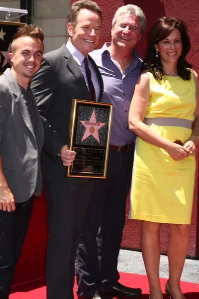 Frankie Muniz, Bryan Cranston, Producer, Jane Kaczmarek — Stock Photo, Image