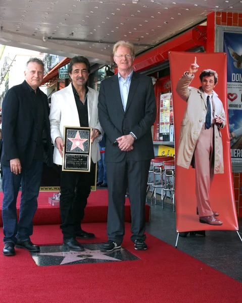 Paul Reiser, Joe Mantegna, Ed Begley, Jr, friends — Stock Photo, Image