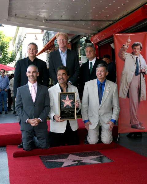 Paul Reiser, Joe Mantegna, Ed Begley, Jr, amigos — Foto de Stock