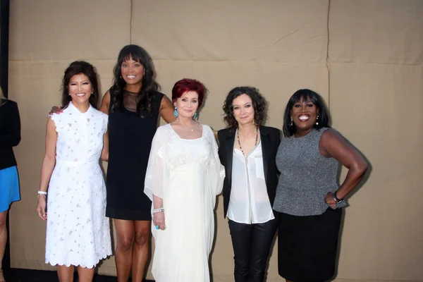 Julie Chen, Aisha Tyler, Sharon Osbourne, Sarah Gilbert, Sheryl Underwood — Stock Photo, Image