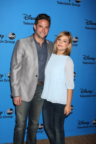 Brandon Barash, Kirsten Storms — Stock Photo, Image