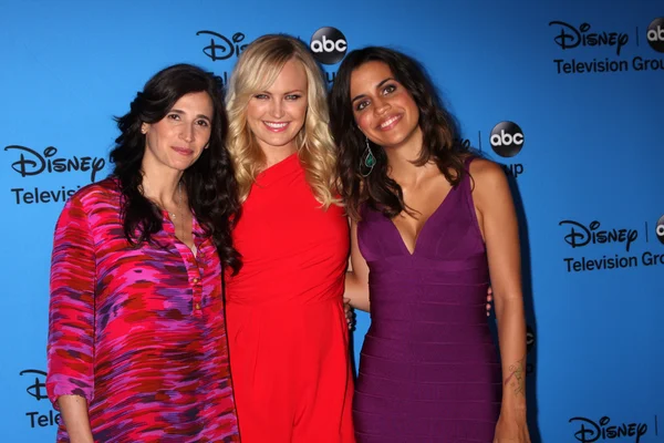 Michaela Watkins, Malin Akerman, Natalie Morales — Stock Photo, Image