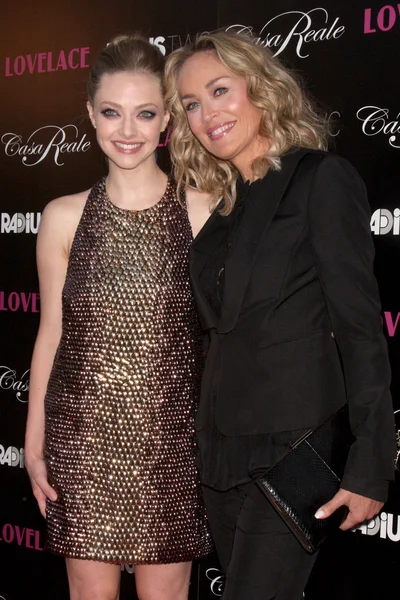 Amanda Seyfried, Sharon Stone — Zdjęcie stockowe