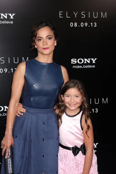 Alice Braga, Emma Tremblay — Stok fotoğraf