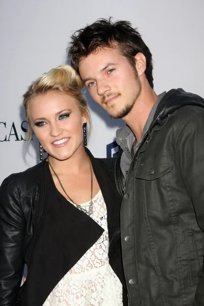 Emily Osment, Nathan Keyes — Foto Stock