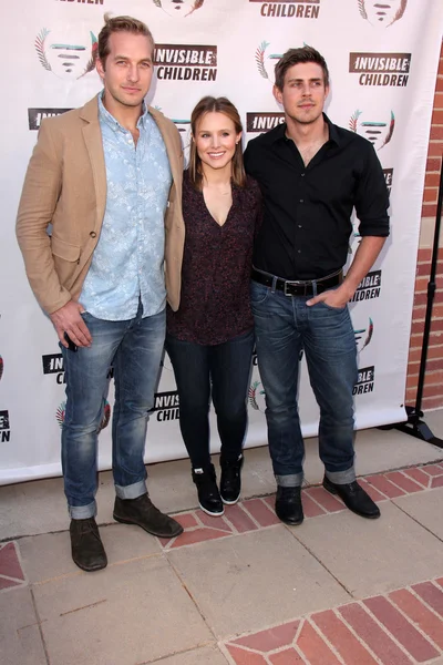 Ryan Hansen, Kristen Bell, Chris Lowell — Stockfoto