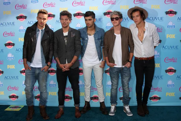 Liam payne, louis tomlinson, zayn malik, niall horan, harry styles d'une direction — Photo