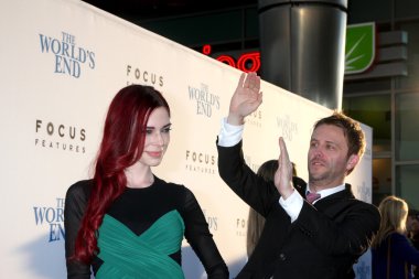 Chloe Dykstra, Chris Hardwick