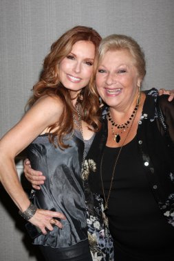 Tracey E. Bregman, Beth Maitland