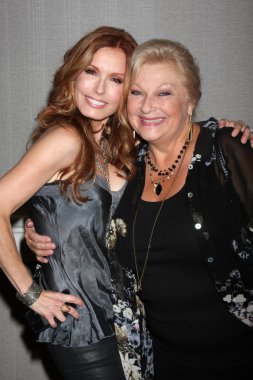 Tracey E. Bregman, Beth Maitland