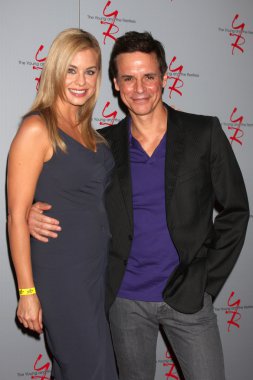 Jessica collins, Hıristiyan leblanc