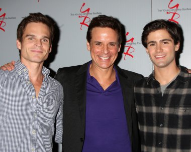 Greg rikaart, Hıristiyan leblanc, max ehrich