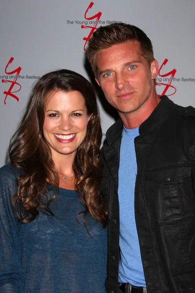 Melissa Claire Egan, Steve Burton — Stockfoto