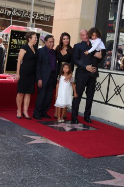 Anne, üvey baba, kız paloma jimenez, Hanya riley dizel, vin diesel, vincent dizel
