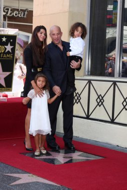 Paloma jimenez, Hanya riley dizel, vin diesel, vincent dizel