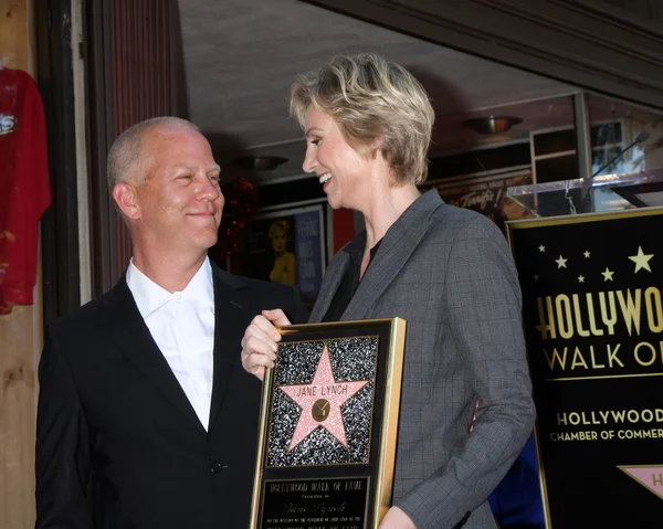 Ryan Murphy ja Jane Lynch. — kuvapankkivalokuva