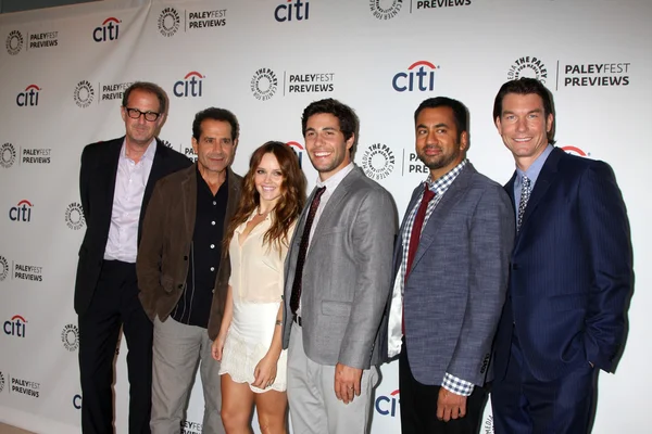 Rob Greenberg, Tony Shalhoub, Rebecca Breeds, Chris Smith, Kal Pen, Jerry O'Connell — Stock Photo, Image