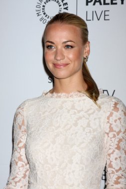 Yvonne Strahovski