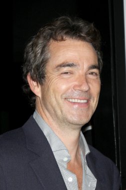 Jon Tenney
