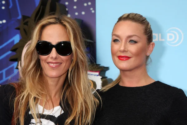 Kim Raver, Elisabeth Rohm — Stockfoto