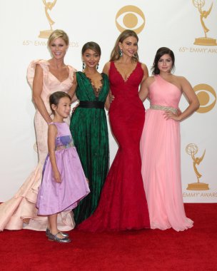 Julie bowen, audrey anderson-emmons, sarah hyland, sofia vergara, ariel kış