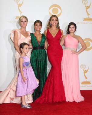 Julie bowen, audrey anderson-emmons, sarah hyland, sofia vergara, ariel kış
