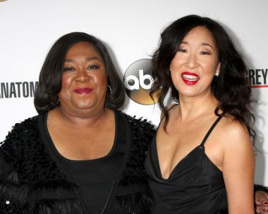 Shonda Rhimes, Sandra Oh