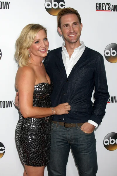 Jessica Capshaw, Christopher Gavigan — Stock Photo, Image