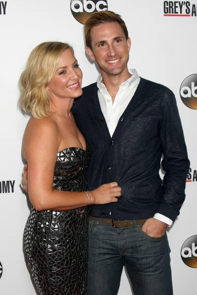 Jessica capshaw, christopher gavigan — Fotografia de Stock