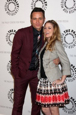 Seamus Dever, Juliana Dever