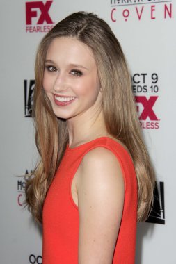 taissa farmiga