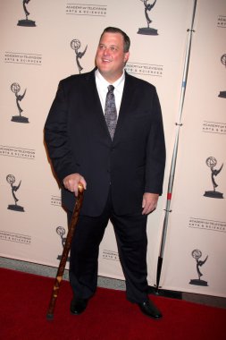 Billy Gardell