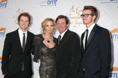 Janet jones gretzky, wayne gretzky, oğulları