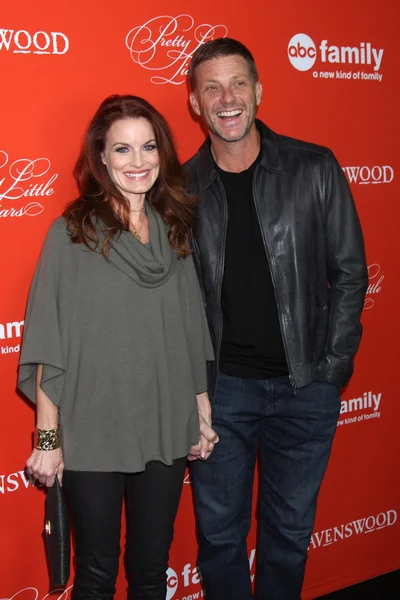 Laura Leighton, Doug Savant — Stock Photo, Image