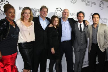 scudo cast - cch punder, ammaccatura di catherine, kenny johnson, cathy ryan, shawn ryan, walton goggins, benito martinez