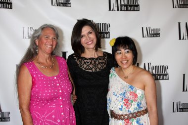 Dori Hutchinson, Finola Hughes, Deborah Cristobal