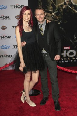 Chloe Dykstra, Chris Hardwick