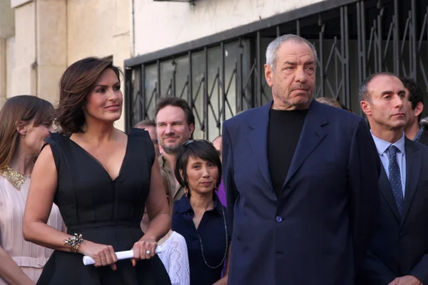 Mariska Hargitay, Dick Wolf — Stok fotoğraf