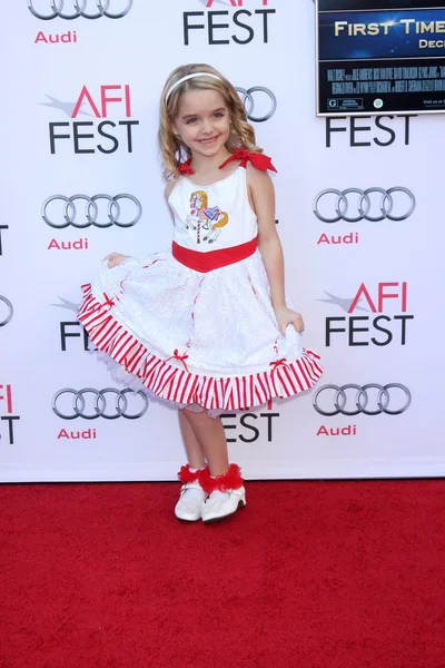 Mckenna Grace — Stock Photo, Image