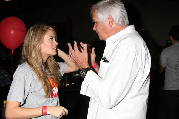 Kim Matula, John McCook — Stock Photo, Image